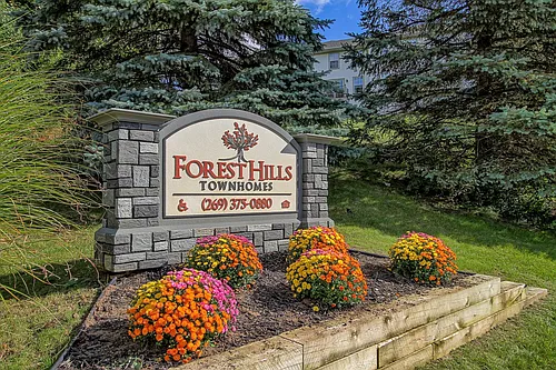 Forest Hills Townhomes Photo 1