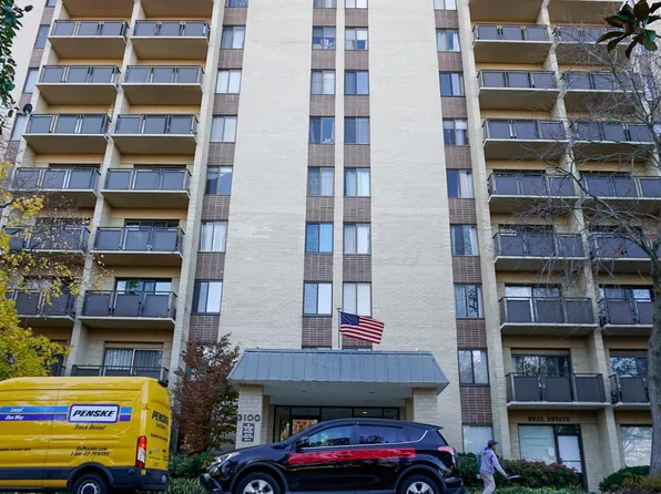 3100 S Manchester St APT 917, Falls Church, VA 22044