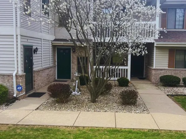 7403 98th AVENUE #K, Kenosha, WI 53142