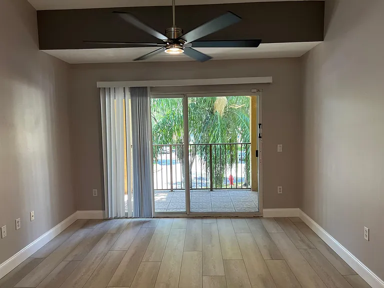 4220 San Marino Blvd #201 — Photo 7