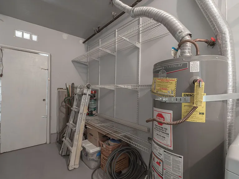 2298 Golden Arrow Dr — Photo 38