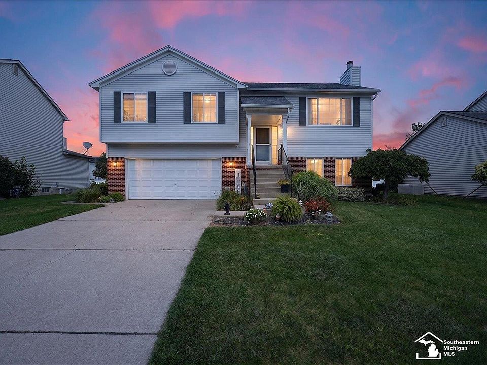 1st image of 256 Dundee Ridge Dr
