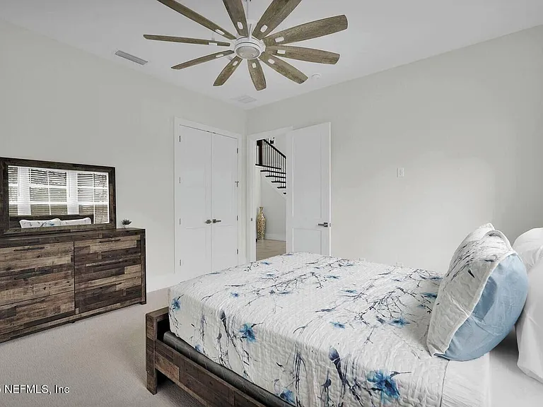 586 A1a N — Photo 23