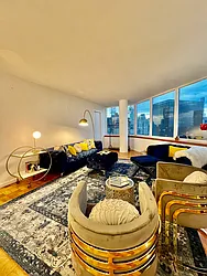 Rented by R New York