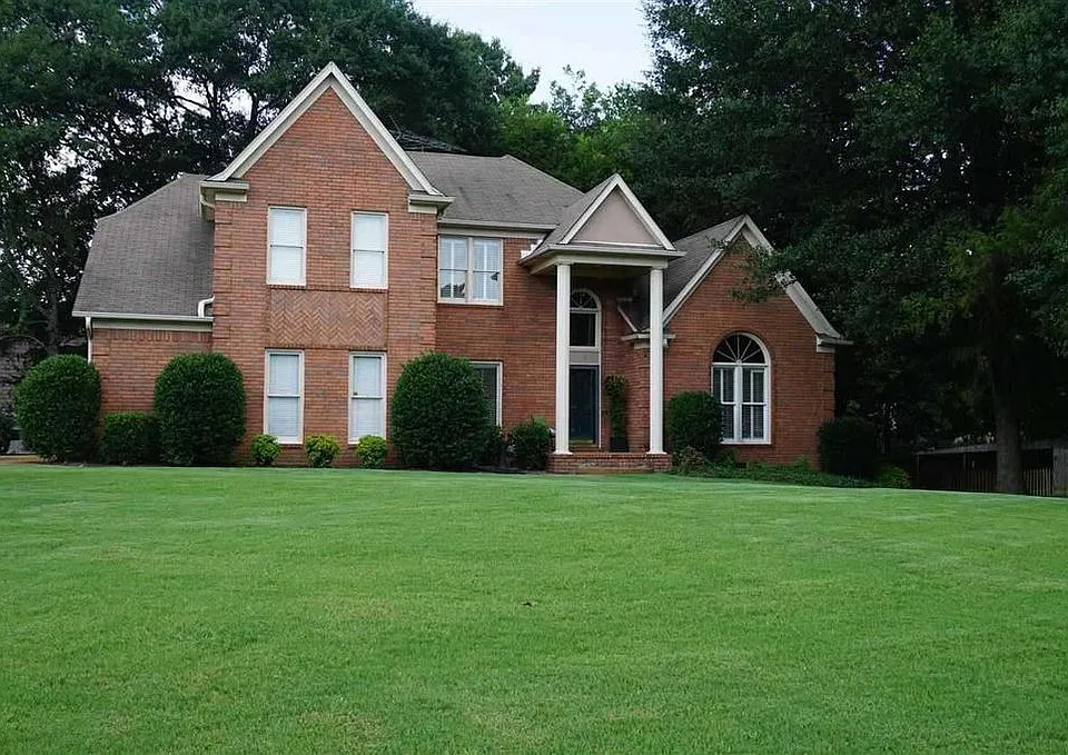 753 Lancelot Ln