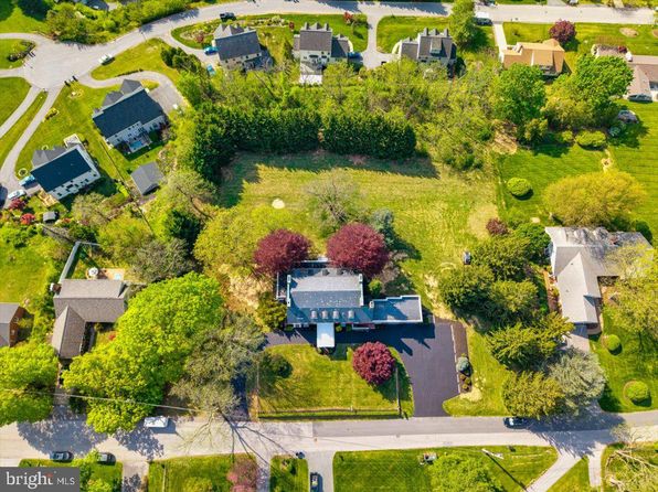 54 Ridge Rd, Westminster, MD 21157