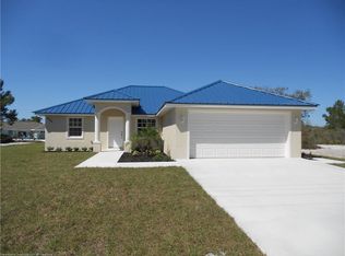 824 Lincoln Rd NE, Lake Placid, FL 33852