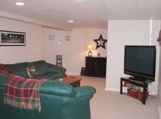 30 Fagan St, Uxbridge, MA 01569