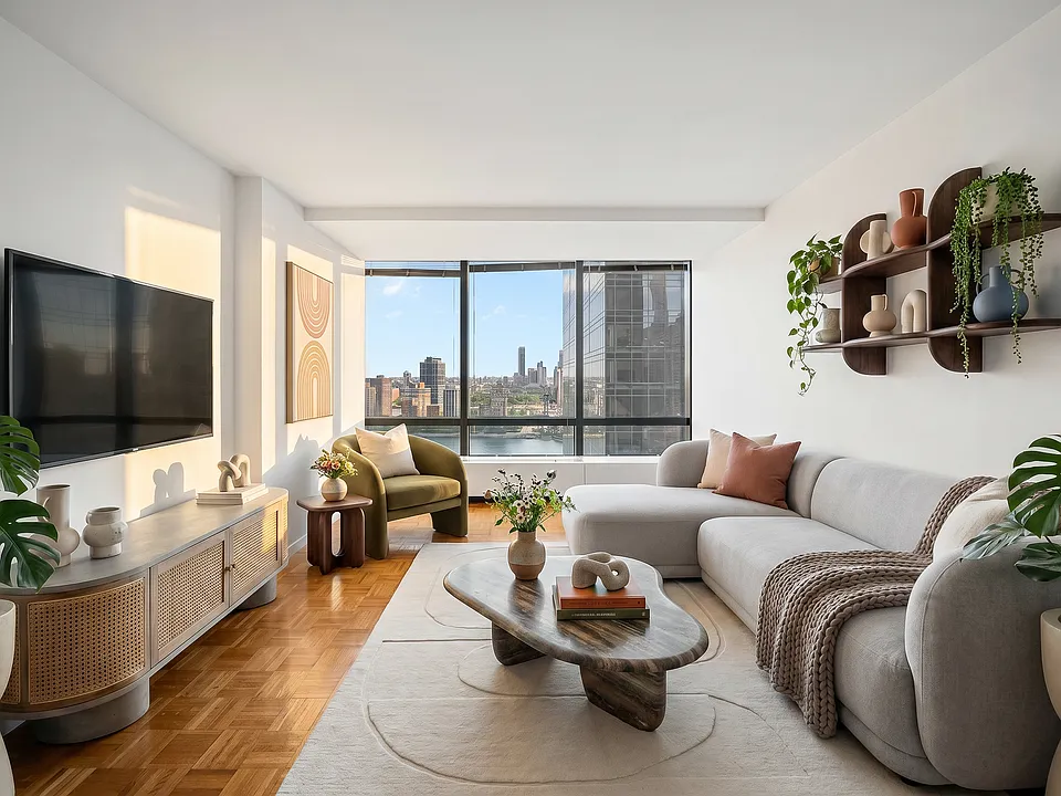 420 E 61st St #36D