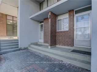 95 Leeward Glenway #112, Toronto, ON M3C2Z6
