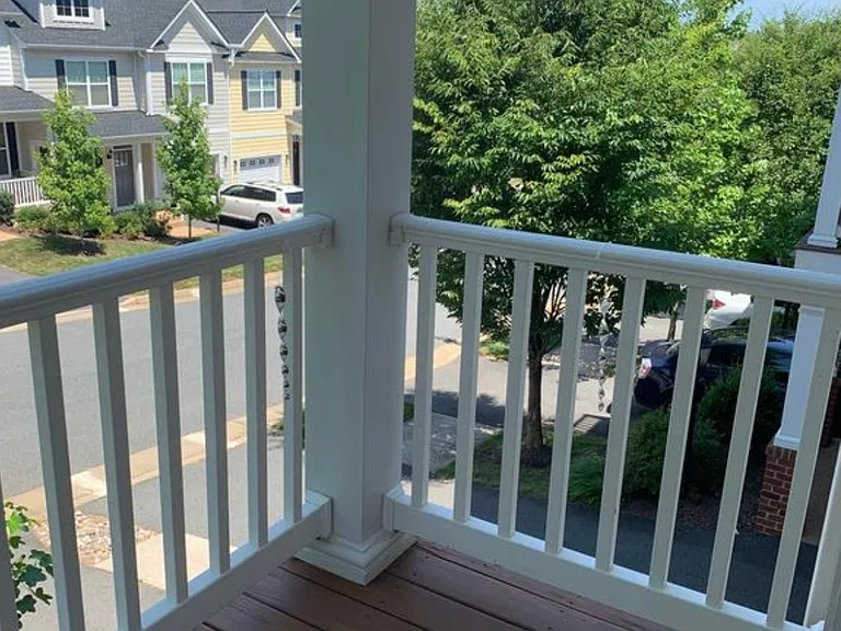 2132 Saranac Ct — Photo 3