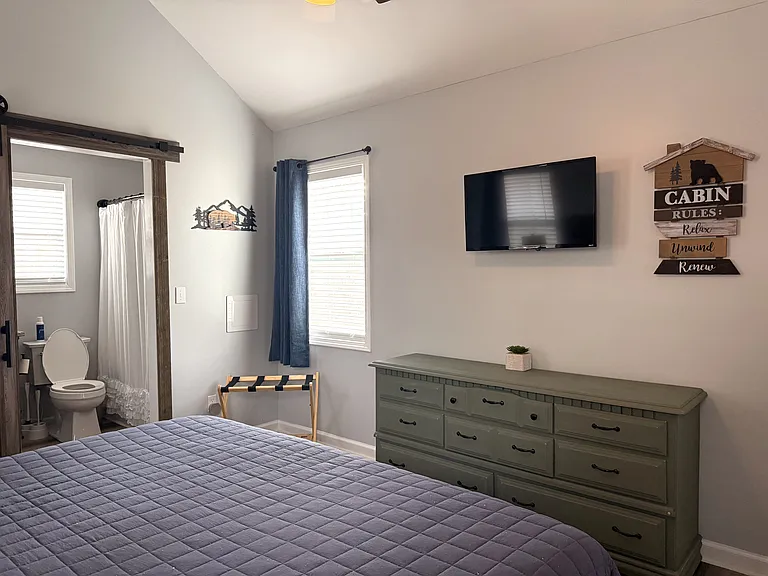 233 Lakeview Cir — Photo 13