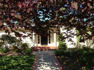 7521 Ridge Dr NE, Seattle, WA 98115