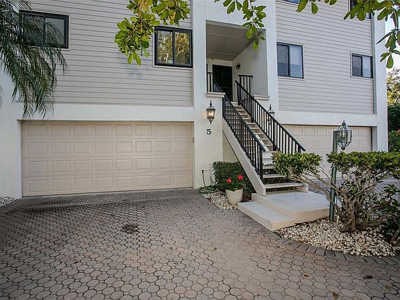 2nd image of 9000 Midnight Pass Rd APT 5