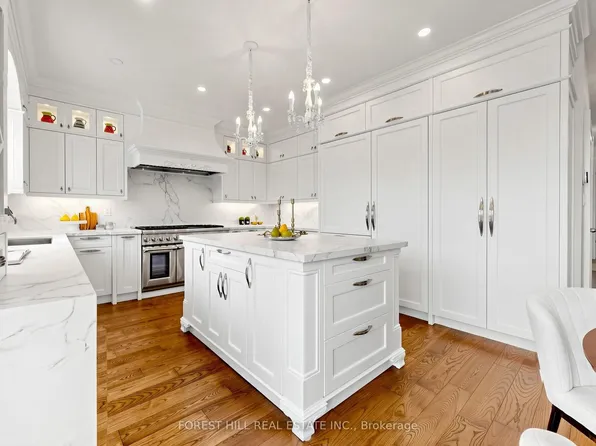 49 Grange Dr E, Richmond Hill, ON L4E 4T1