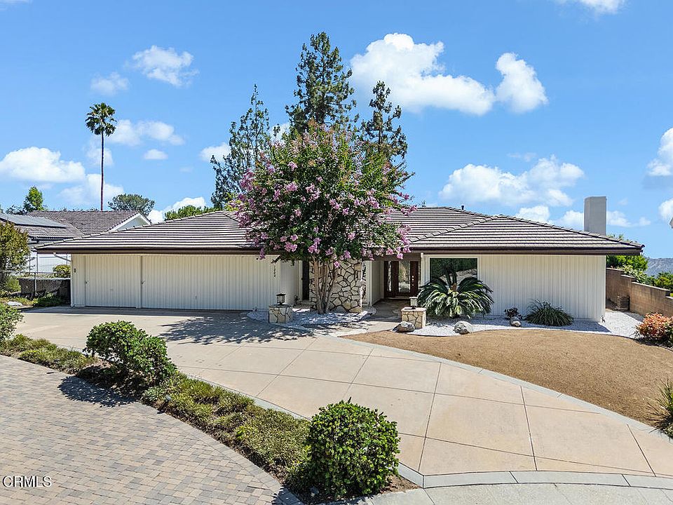1st image of 1004 El Vago St
