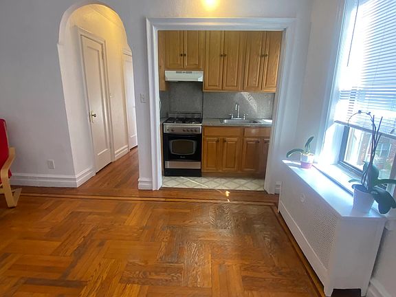 5th image of 83-44 Lefferts Blvd APT 4M