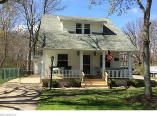 7279 Chagrin Rd, Chagrin Falls, OH 44023