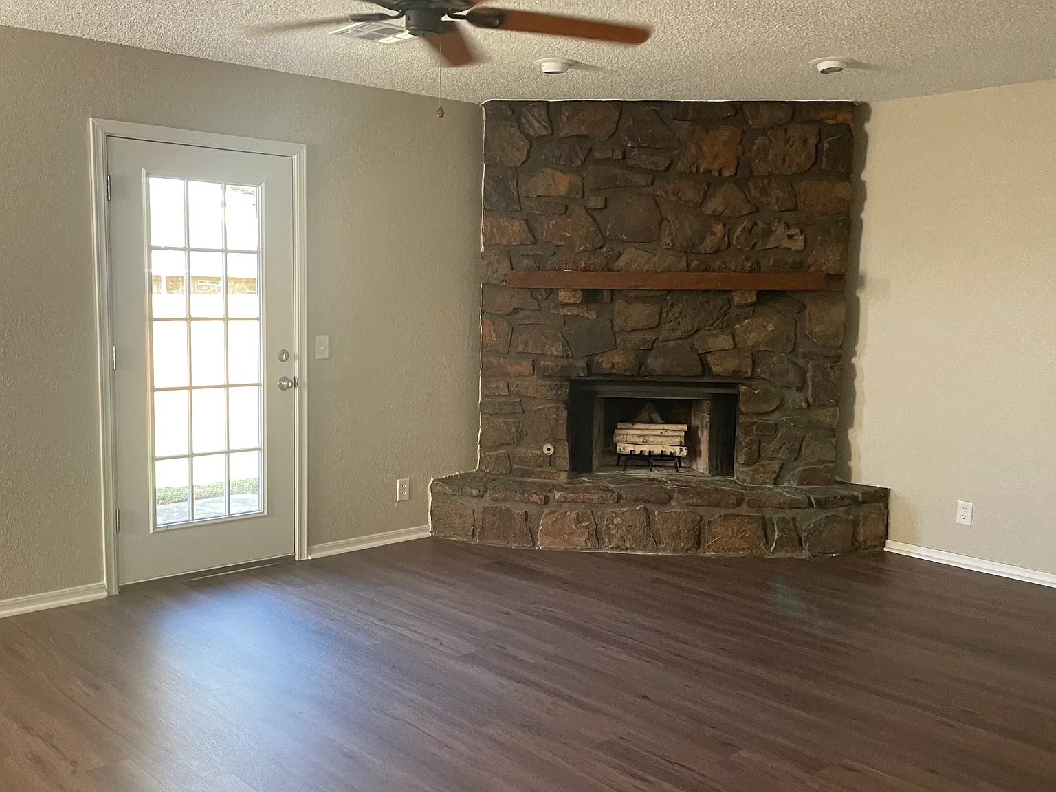 3 bed, 1498 sqft, $1,500 — Photo 4