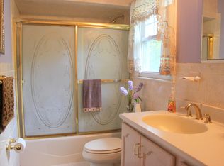 19 Perry Rd, Bloomfield, NJ 07003