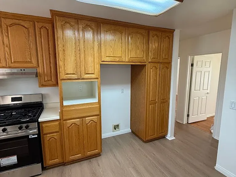 10866 Gerald Ave — Photo 15
