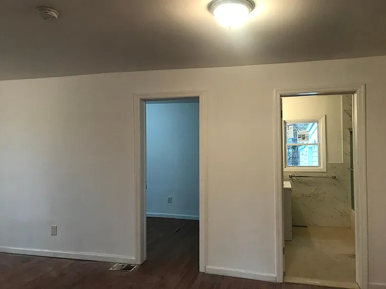 2214 Allenwood Rd — Photo 1