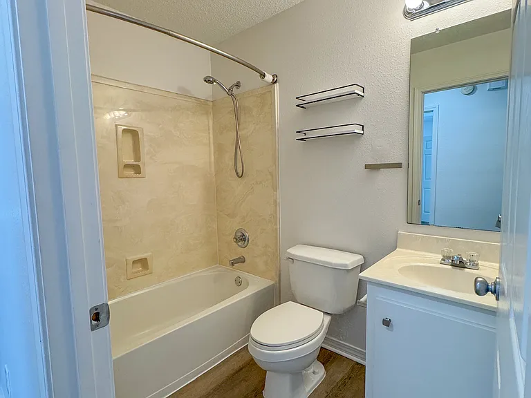 2040 Esplanade St #2042 — Photo 6