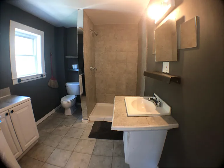 116 N Kinney Ave #1/2 — Photo 10