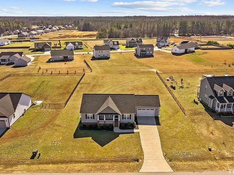 119 Aviemore Ln — Photo 25