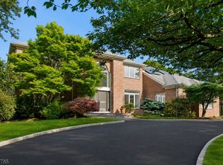 23 Hadrian Dr, Livingston Twp., NJ 07039