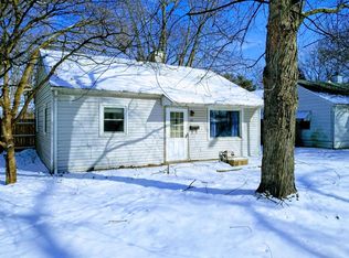 13 Sherwood Ct, Champaign, IL
