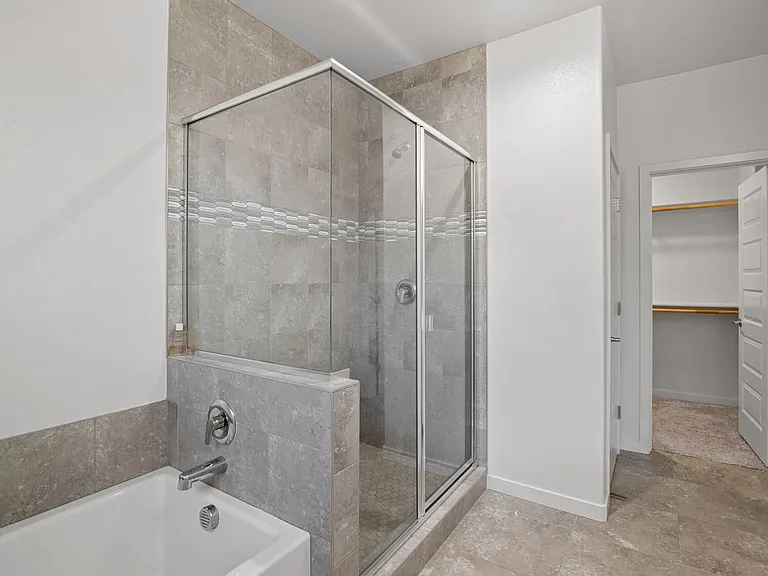 2814 Green Head Ct — Photo 14