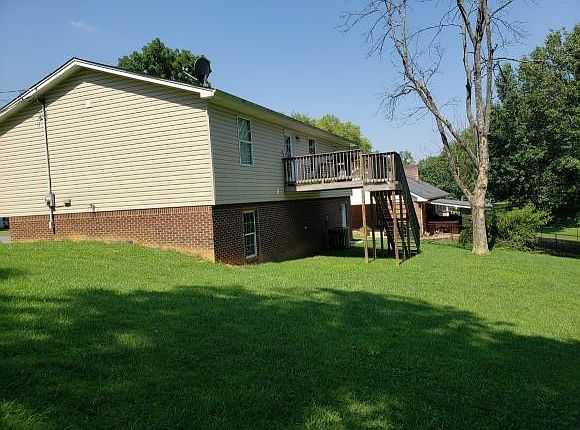 2nd image of 1413 Conway Dr