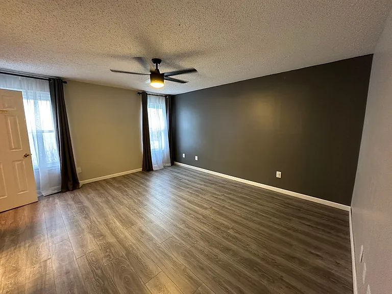 792 Quesnel Dr — Photo 14