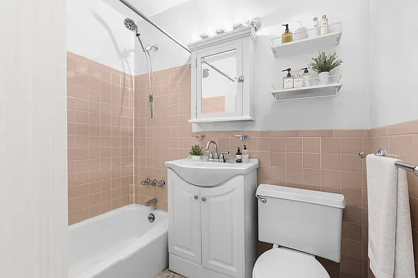 Rented by Corcoran | media 2