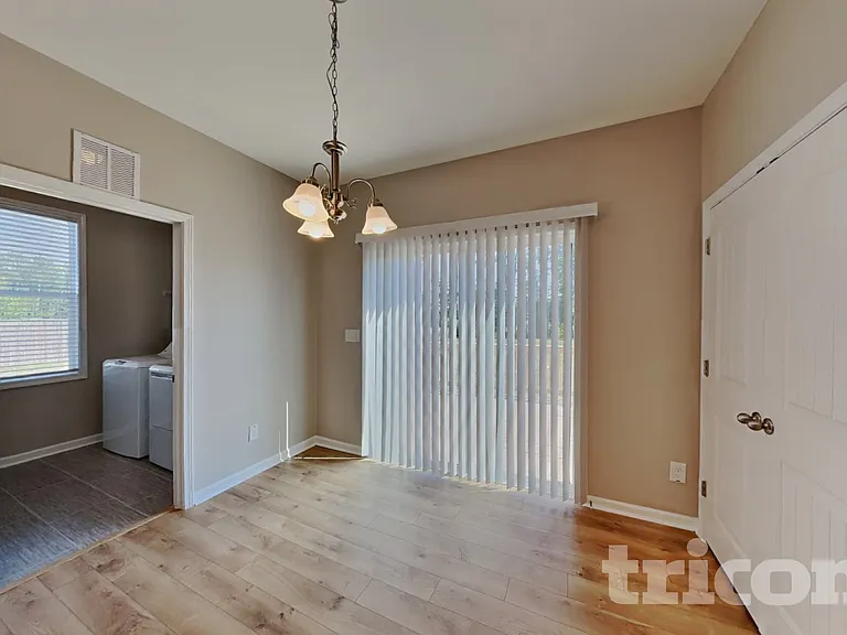 116 Greenhouse St — Photo 6