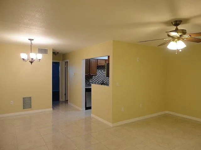 350 79th Ave N #330 — Photo 3