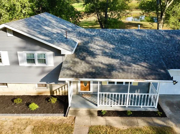 820 Old Bible Grove Rd, Louisville, IL 62858