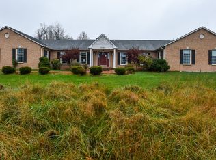 12068 Arnold Ln, Purcellville, VA 20132