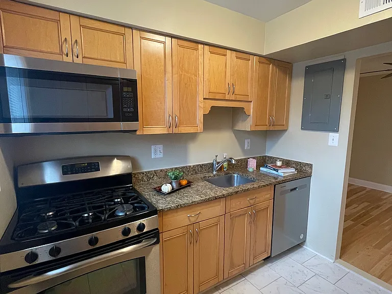 11512 Bucknell Dr #3 — Photo 4
