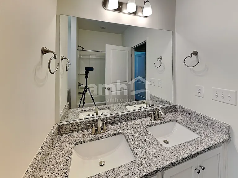 7068 Creeksong Dr — Photo 20