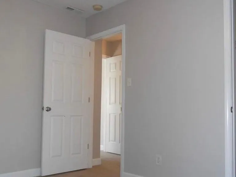 206 Emerald Park Ct — Photo 3