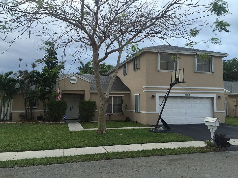 1st image of 4030 SW 72nd Dr
