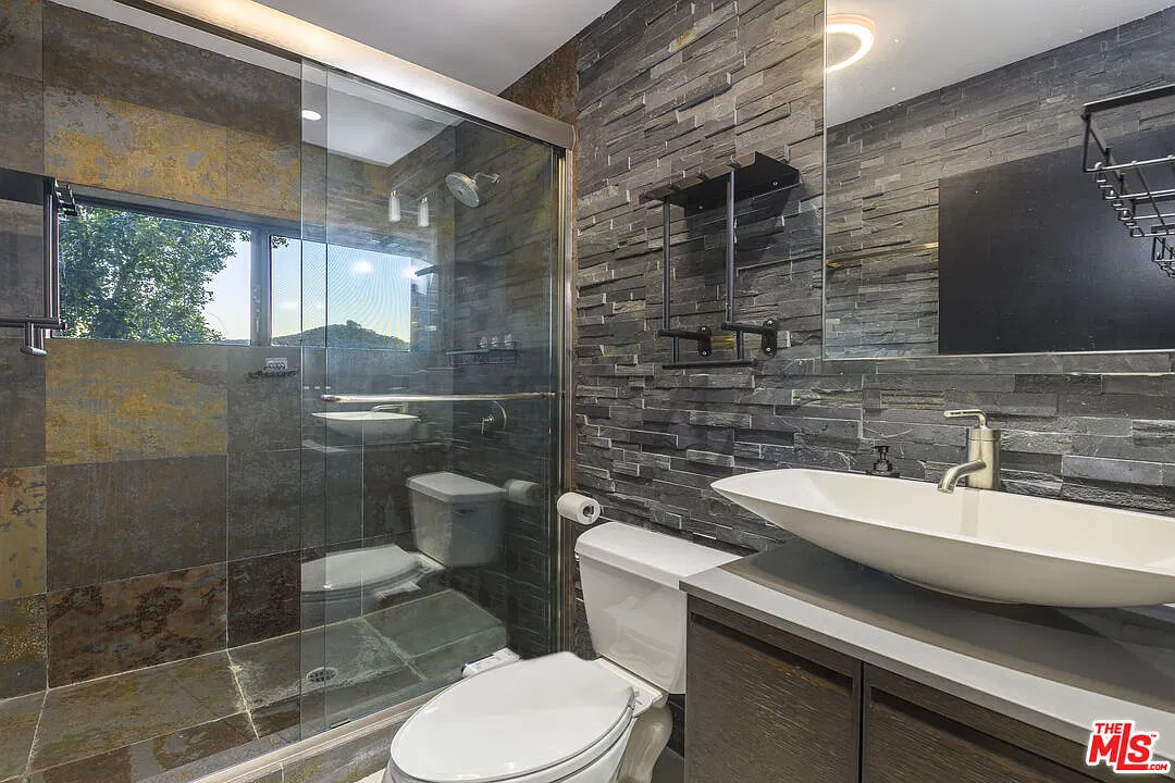 2271 Gloaming Way - 1 — Photo 4