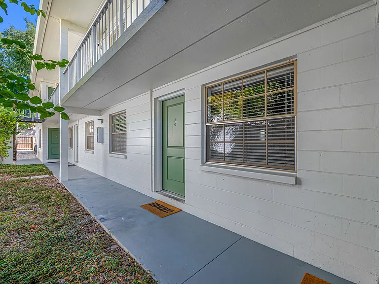 3211 W De Leon St — Photo 11