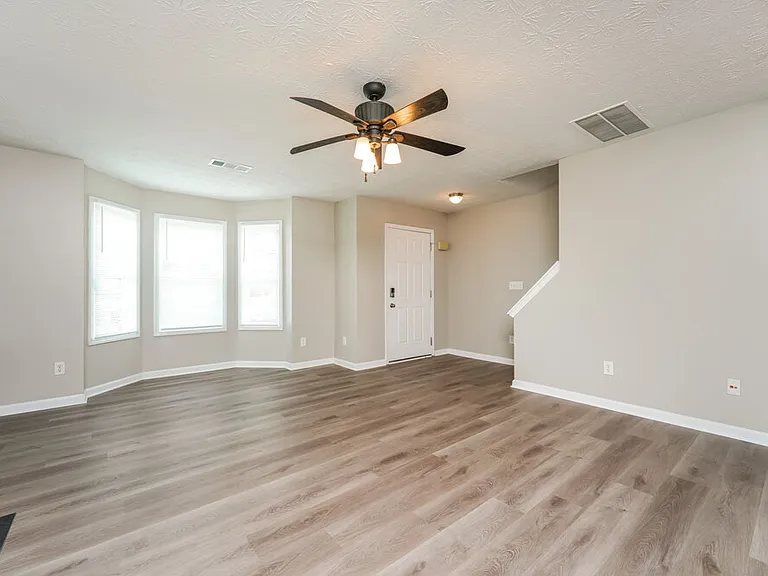 235 Shadowbrooke Cir — Photo 6