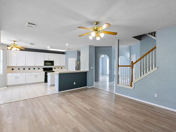 3rd image of 8221 Montoya Cir