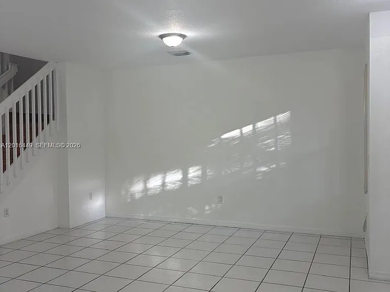 8525 SW 165th Pl #8525 — Photo 4