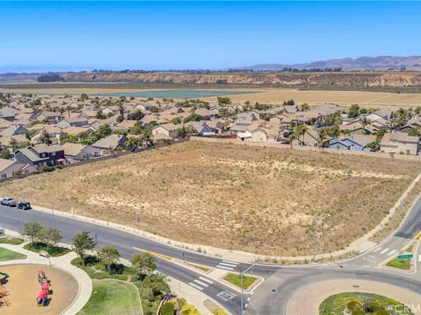 2415 N Railroad Ave, Santa Maria, CA 93458