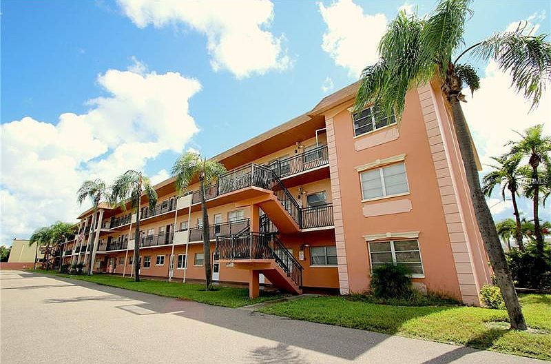 1st image of 211 Pasadena Ave N APT 304